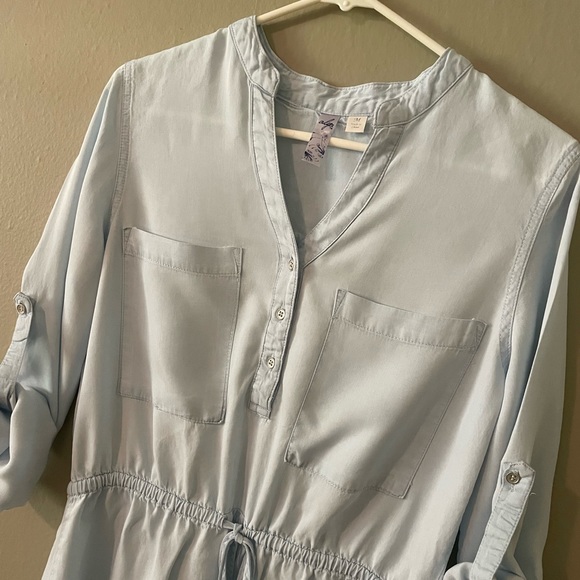 Alya Light blue Midi Dress Size Medium - Picture 2 of 12